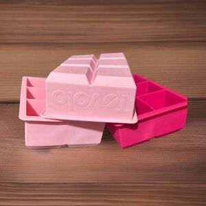 Tovolo
Pink Silicone Storage & Mold Tray Set of 3